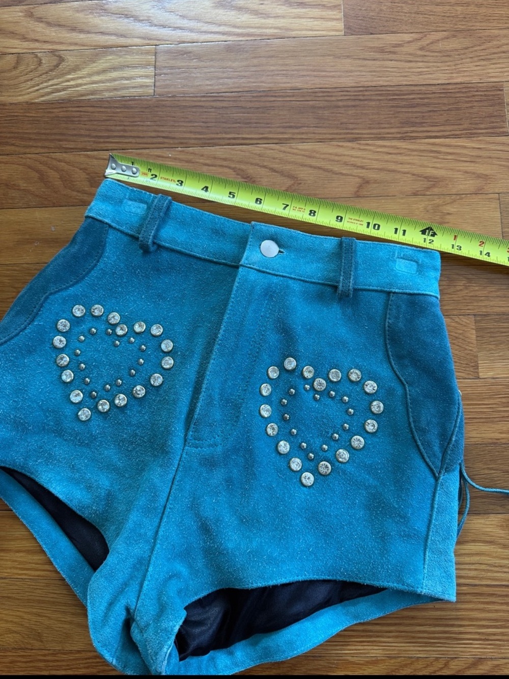 New Understated Leather Wanted Shorts Size Xs - Picture 8 of 10